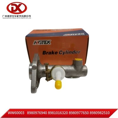Clutch Master Cylinder  8980976940 8981016320 8980977650 8980982510 ISUZU NPR 4HF1 4HG1 4HG1-T 4HE1 4HK1 Truck Parts